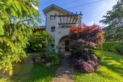 casa indipendente in vendita ad Arese