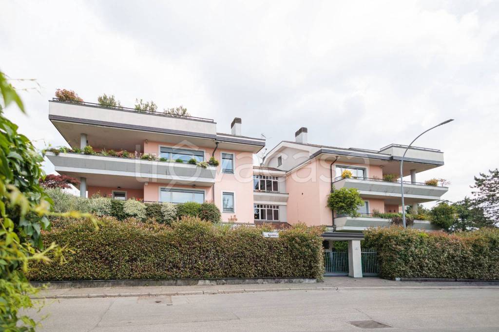 appartamento in vendita ad Arese