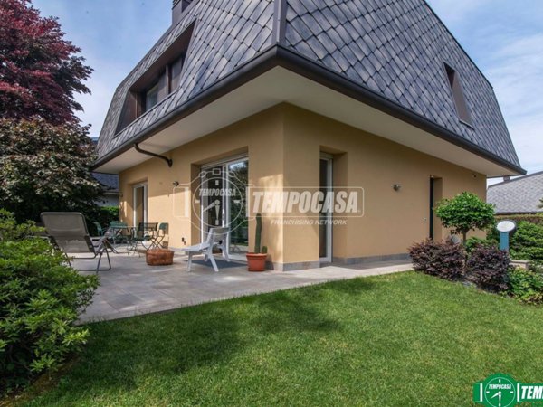 casa indipendente in vendita ad Arese