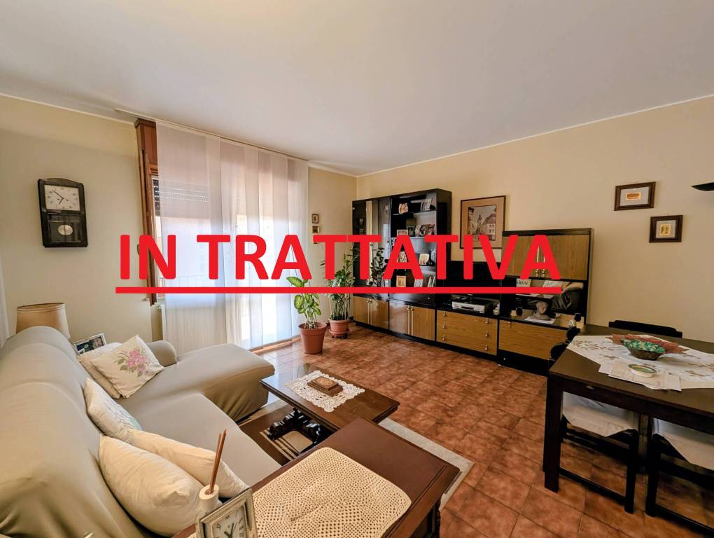 appartamento in vendita ad Arese in zona Valera