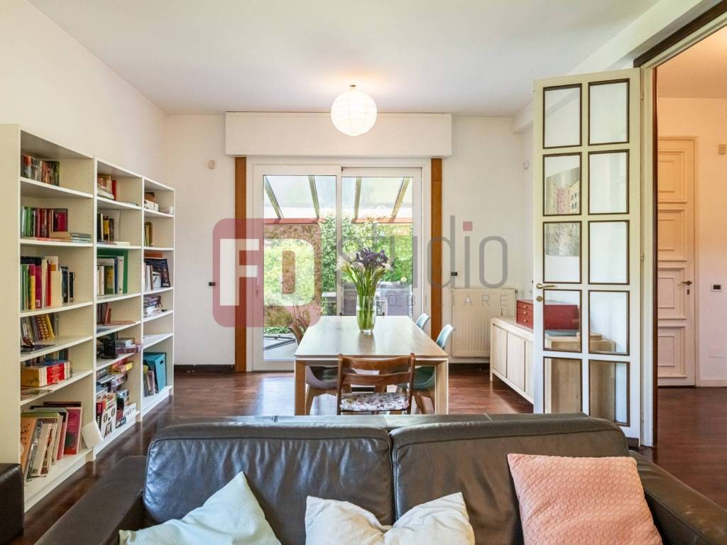 casa indipendente in vendita ad Arese