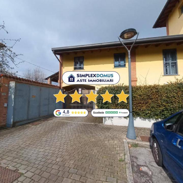 appartamento in vendita ad Arese in zona Valera