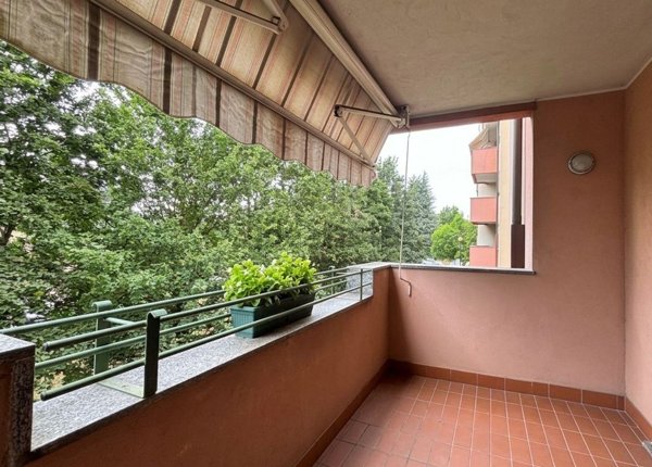 appartamento in vendita ad Arese in zona Valera