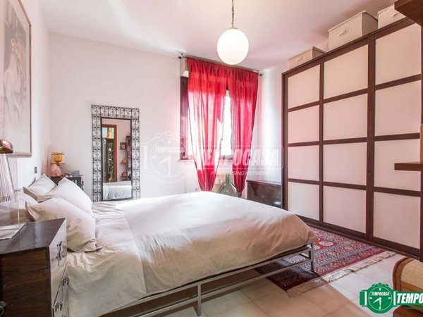 appartamento in vendita ad Arese in zona Valera