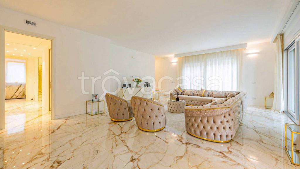 casa indipendente in vendita ad Arese