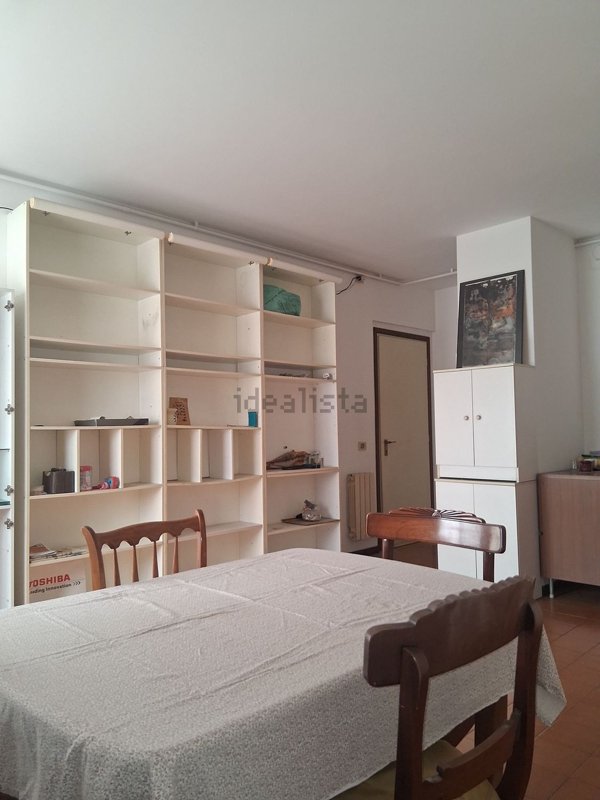 appartamento in vendita ad Arese in zona Valera