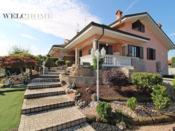 casa indipendente in vendita ad Arluno