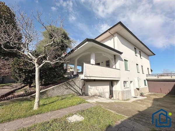 casa indipendente in vendita ad Arluno