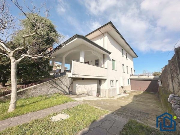 casa indipendente in vendita ad Arluno