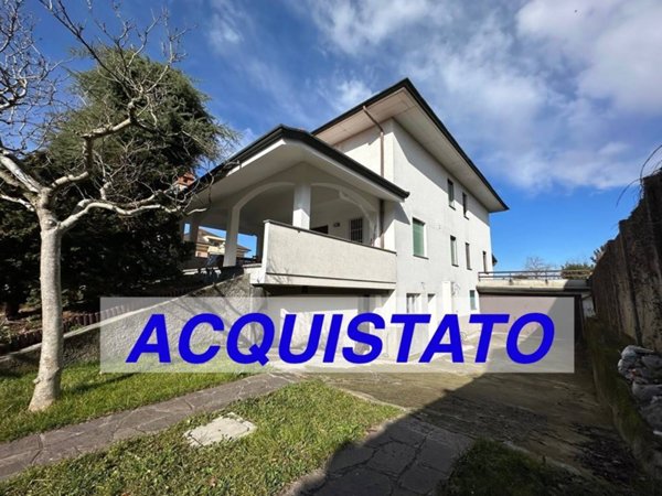 casa indipendente in vendita ad Arluno