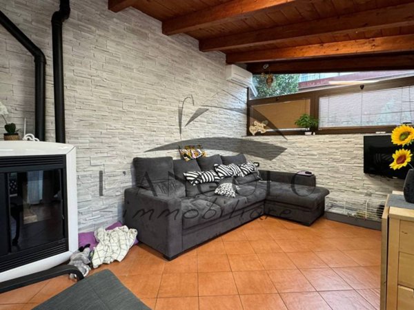 casa indipendente in vendita ad Arluno