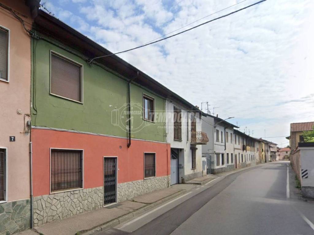 appartamento in vendita ad Arluno in zona Rogorotto