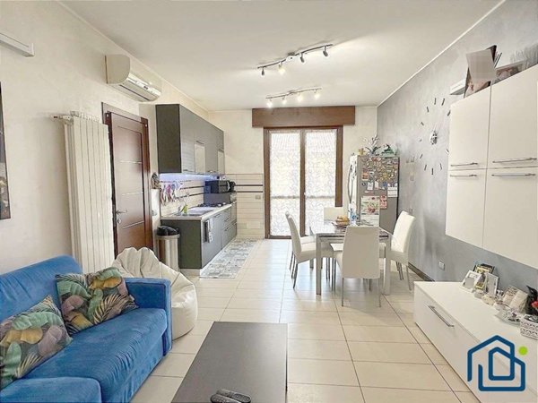 appartamento in vendita ad Arluno in zona Rogorotto