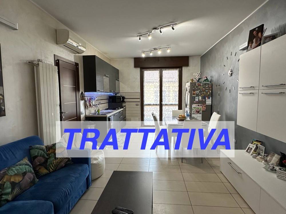 appartamento in vendita ad Arluno in zona Rogorotto