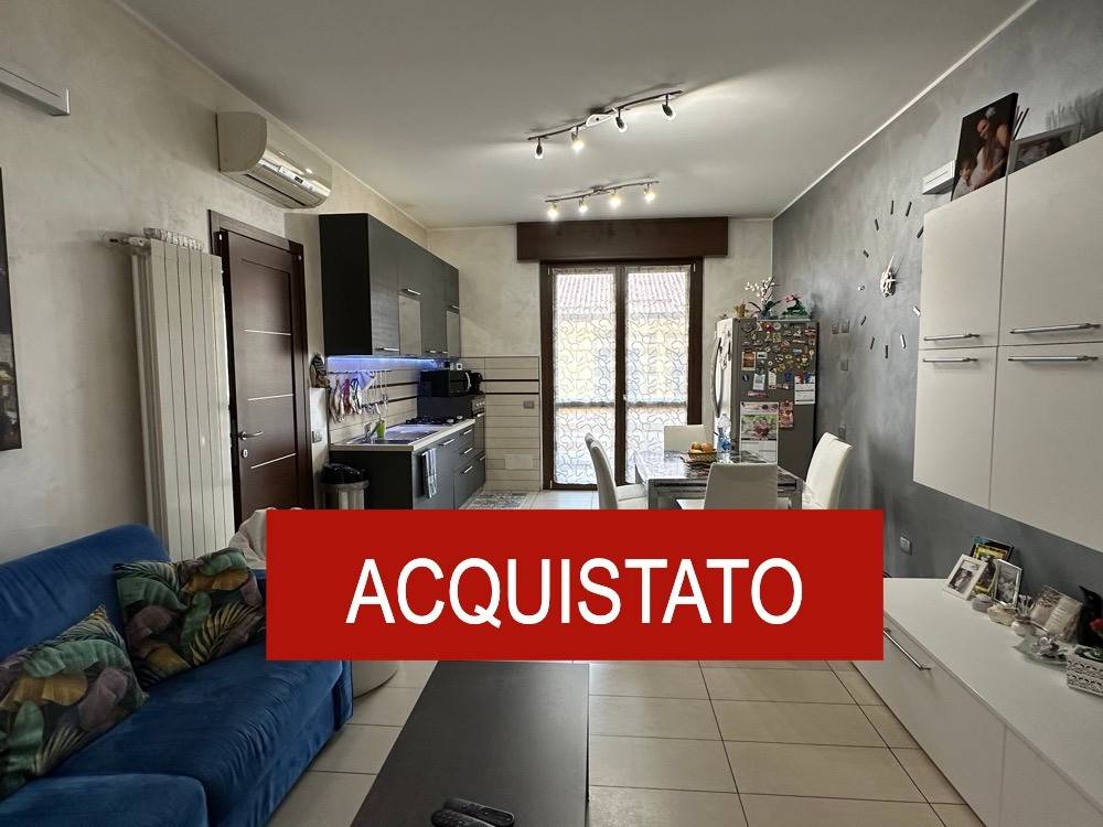 appartamento in vendita ad Arluno in zona Rogorotto