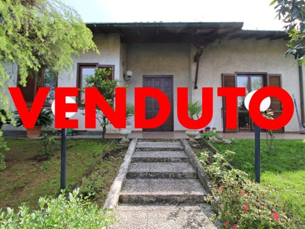 casa indipendente in vendita ad Arluno
