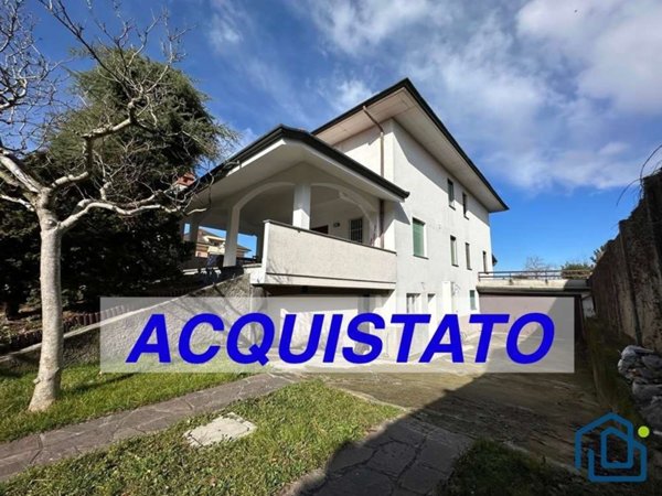 casa indipendente in vendita ad Arluno