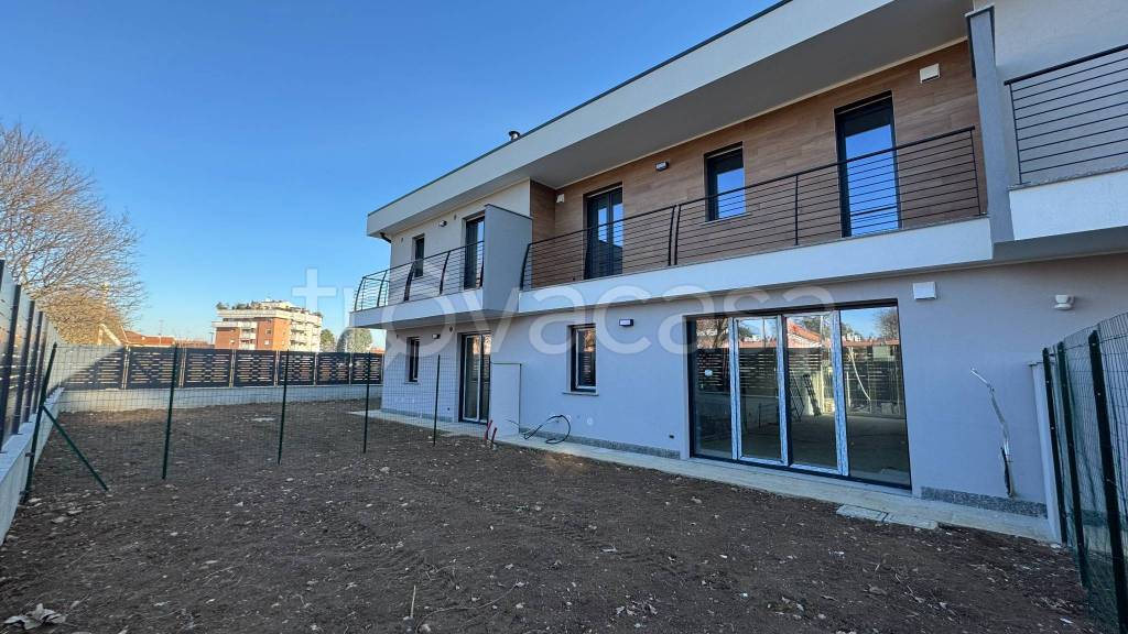 casa indipendente in vendita ad Arluno