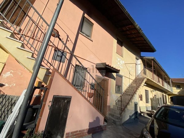 appartamento in vendita ad Arluno in zona Rogorotto