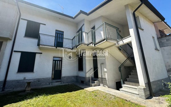 casa indipendente in vendita ad Arluno