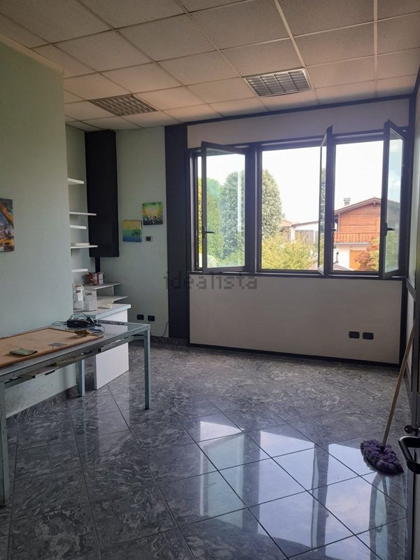 capannone in vendita ad Arluno