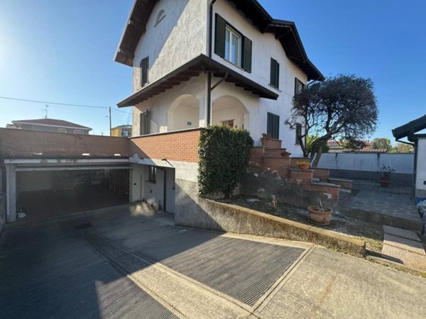 casa indipendente in vendita ad Arluno