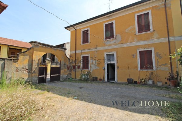 casa indipendente in vendita ad Arluno