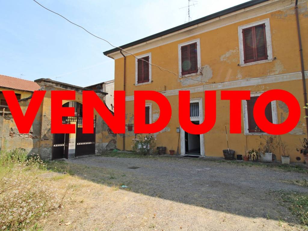 casa indipendente in vendita ad Arluno