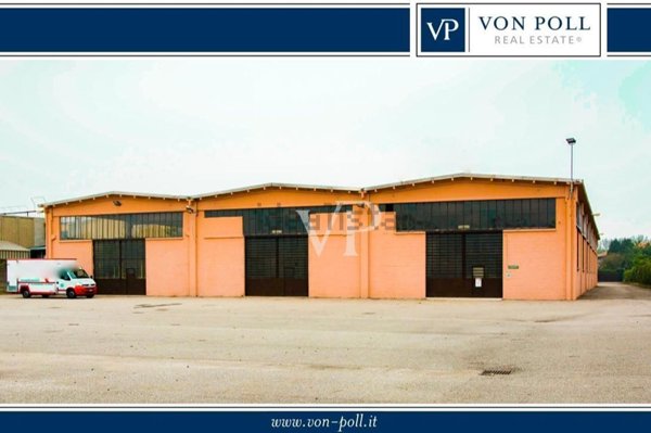 capannone in vendita ad Arluno