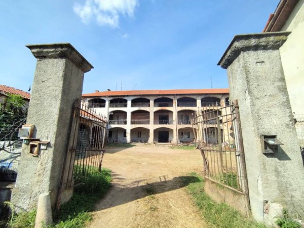 casale in vendita ad Arluno