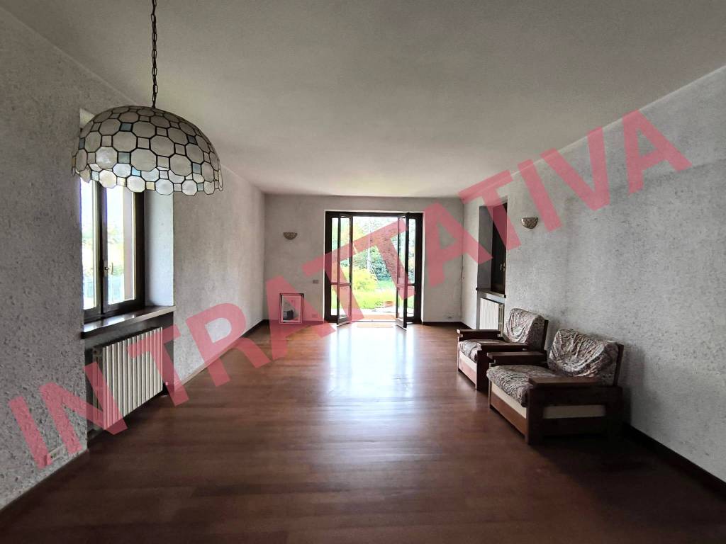 casa indipendente in vendita ad Arluno in zona Rogorotto