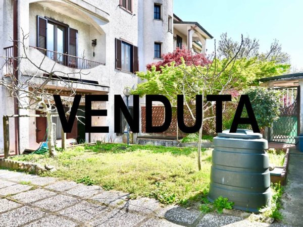 casa indipendente in vendita ad Arluno in zona Rogorotto