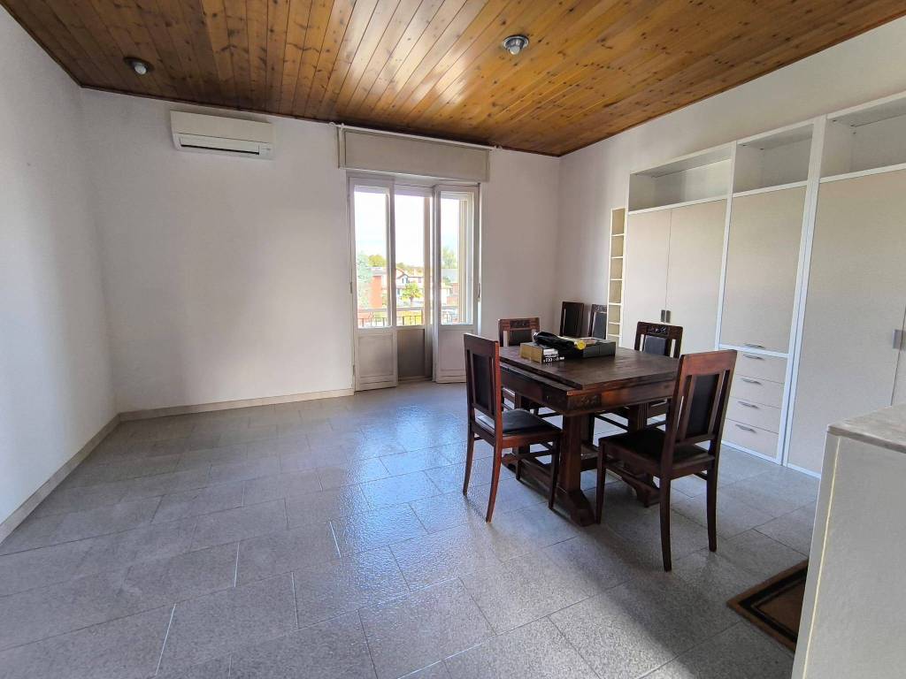 appartamento in vendita ad Arluno in zona Rogorotto