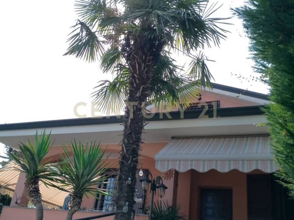 casa indipendente in vendita ad Arluno in zona Rogorotto