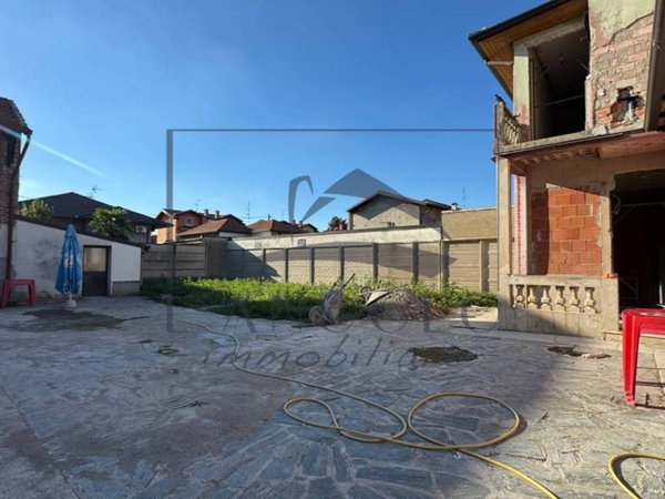 casa indipendente in vendita ad Arluno