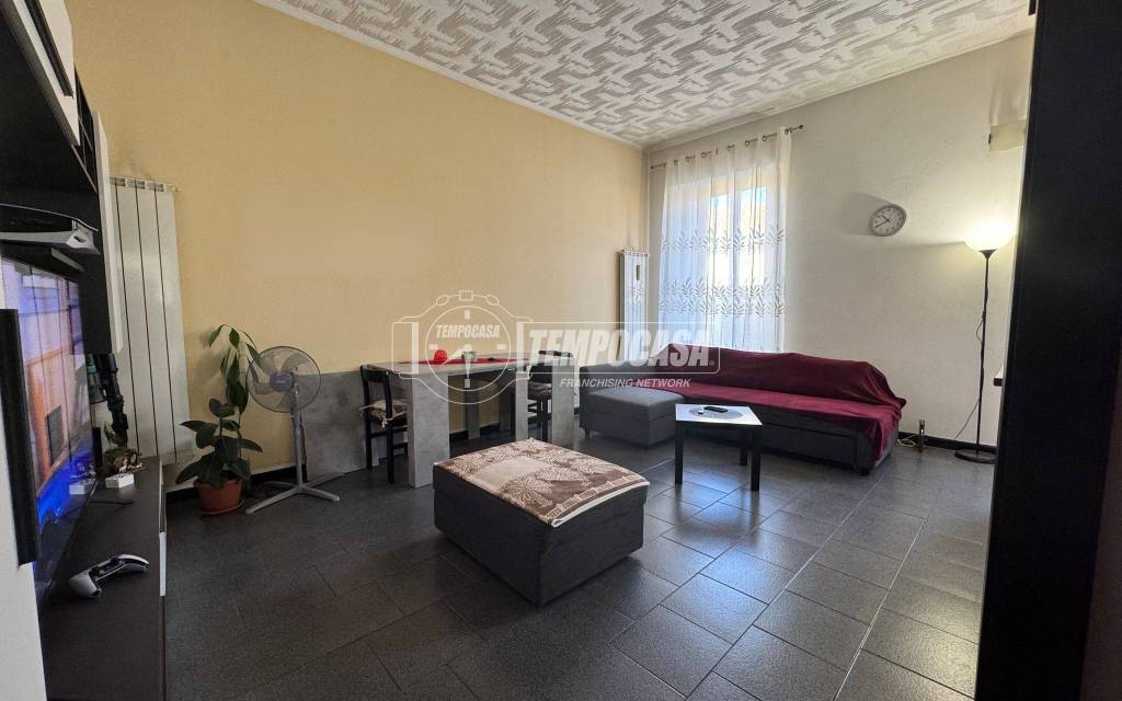 appartamento in vendita ad Arluno in zona Rogorotto