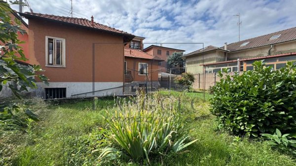 casa indipendente in vendita ad Arluno