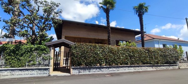 casa indipendente in vendita ad Arluno