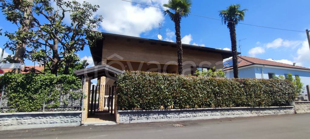 casa indipendente in vendita ad Arluno