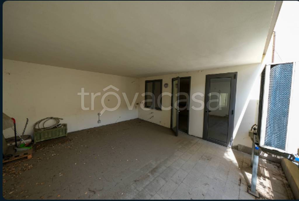 negozio in vendita ad Arluno