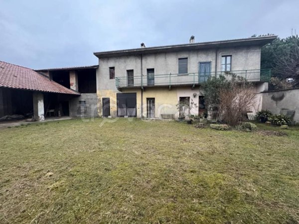 casa indipendente in vendita ad Arluno