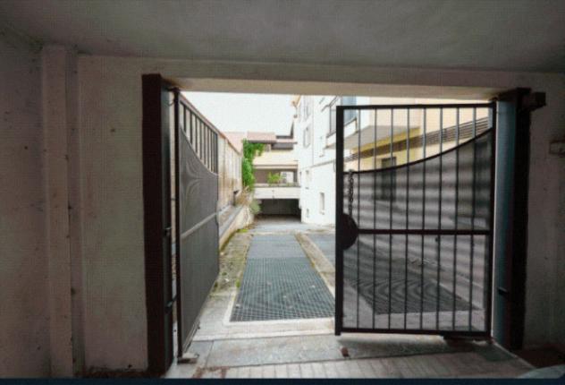 negozio in vendita ad Arluno