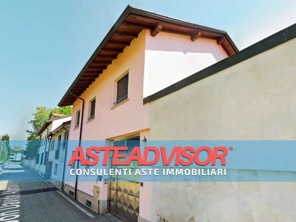 casa indipendente in vendita ad Arluno