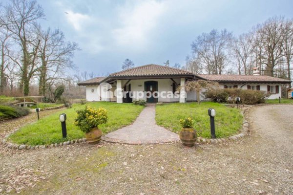 casa indipendente in vendita ad Arluno