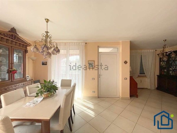 casa indipendente in vendita ad Arluno