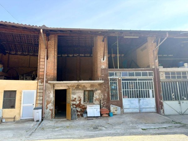 casa indipendente in vendita ad Arluno in zona Rogorotto