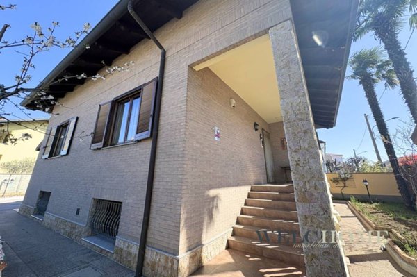casa indipendente in vendita ad Arluno