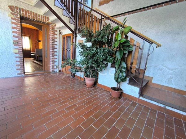 appartamento in vendita ad Arluno in zona Rogorotto