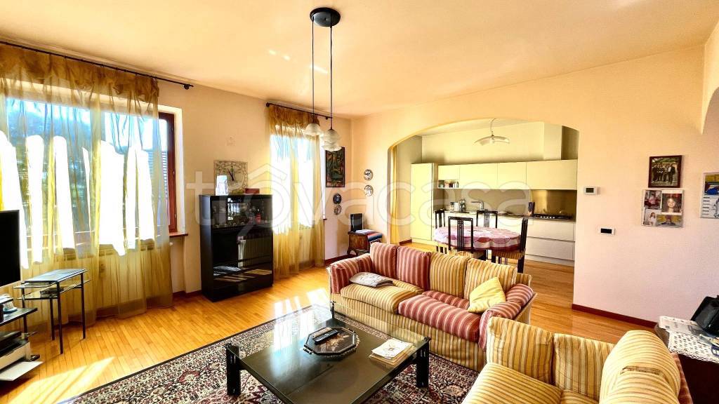casa indipendente in vendita ad Arluno