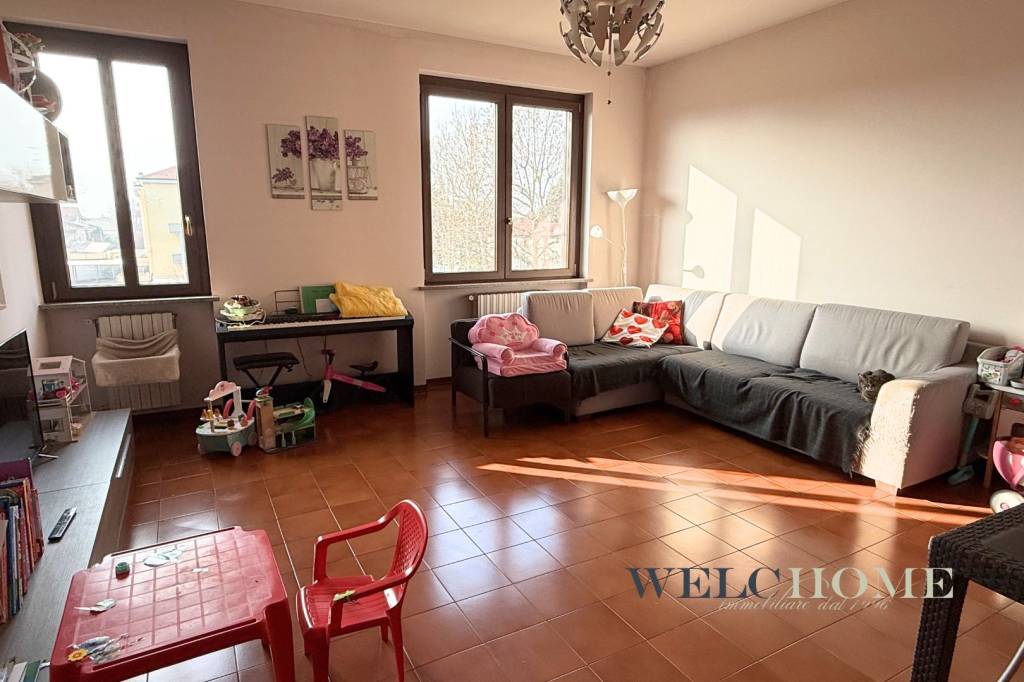 appartamento in vendita ad Arluno in zona Rogorotto